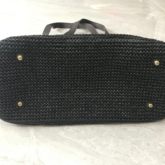 BRAND NEW! Black Straw Women's Shoulder Purse Gold Accents - Picture 2 of 6